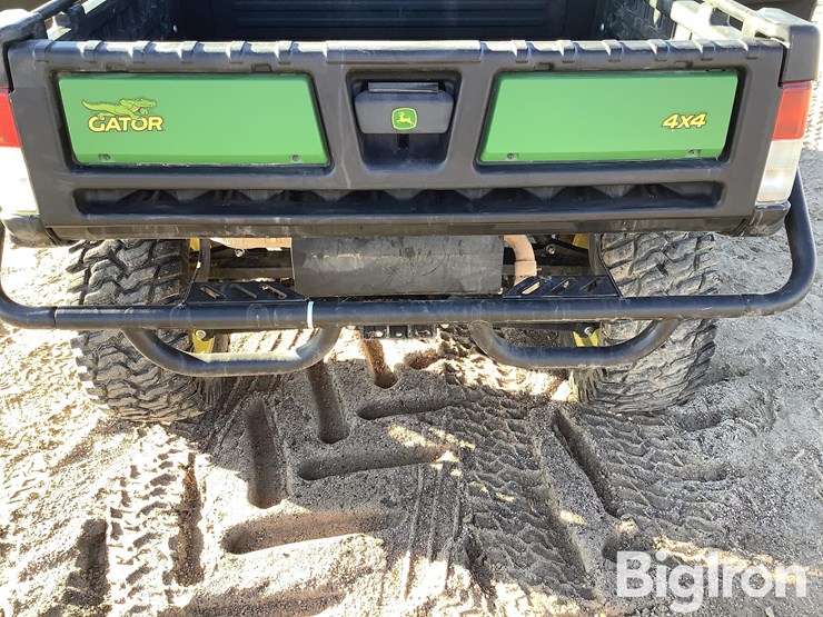2023-john-deere-gator-image-10
