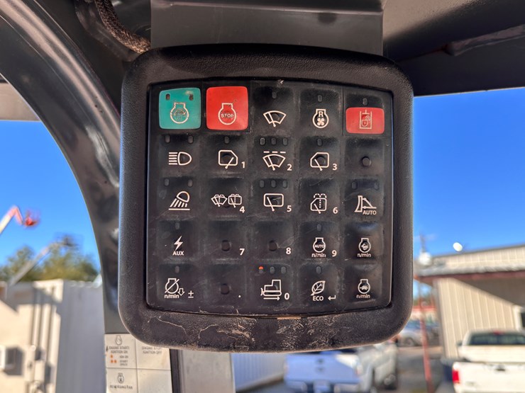 2022-deere-650k-image-19