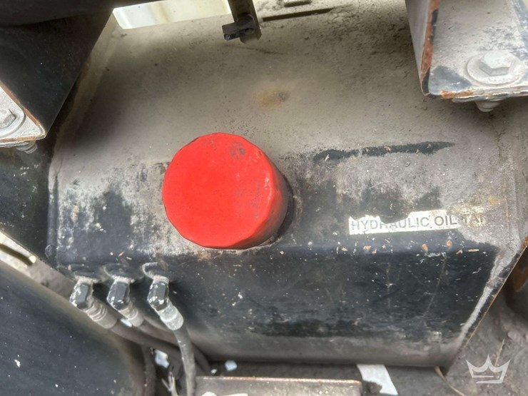 2014-freightliner-m2-106-image-27