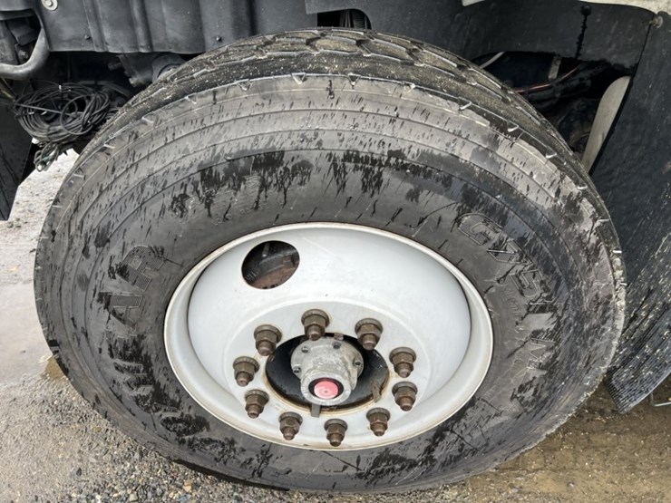 2013-international-7500-s/a-dump-truck-image-15