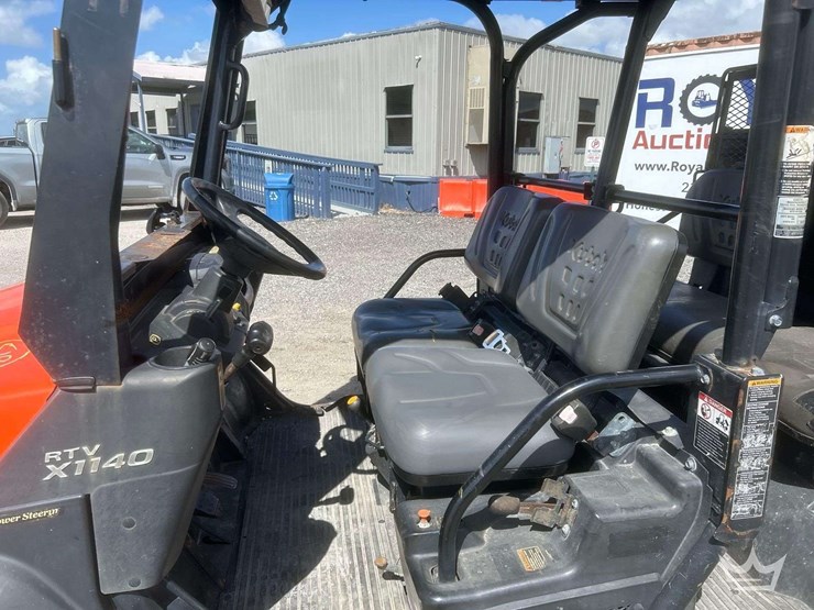 2019-kubota-rtvx1140-image-8