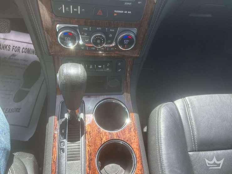 2013-chevrolet-traverse-image-21