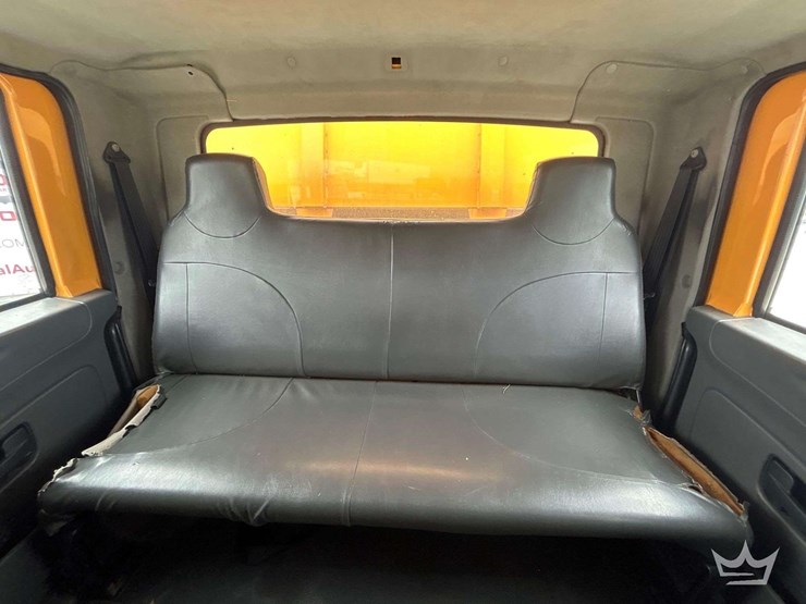 2013-international-durastar-4300-image-24