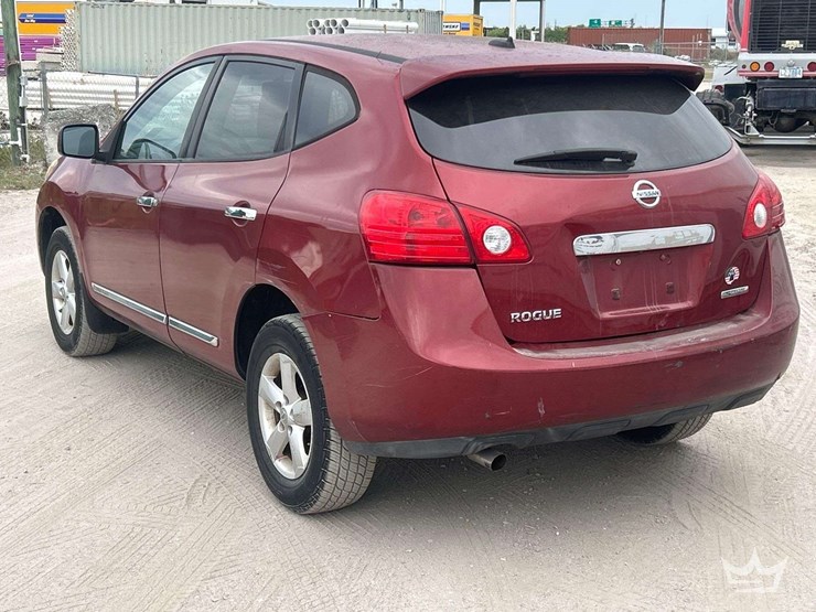 2013-nissan-rogue-image-4