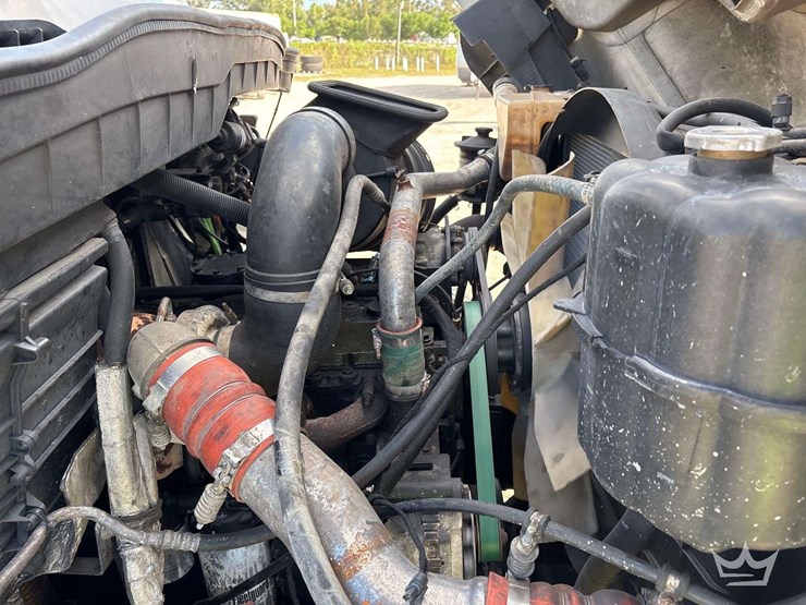 2009-international-7400-image-16