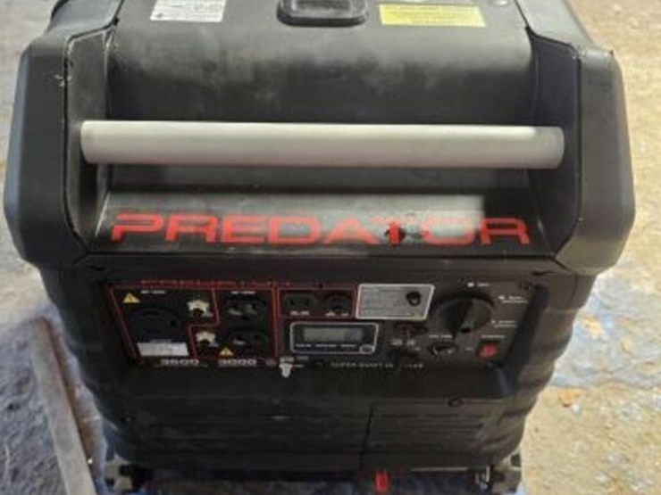 predator-3500-super-quiet-generator-image-2