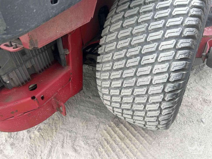 toro-z-turn-image-11