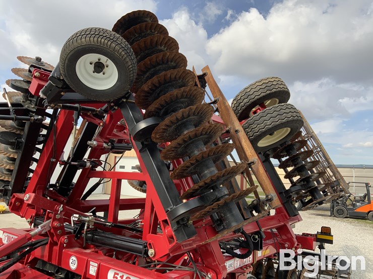 2025-mcfarlane-incite-tc-5124-drb-23'-5"-vertical-tillage-machine-image-18