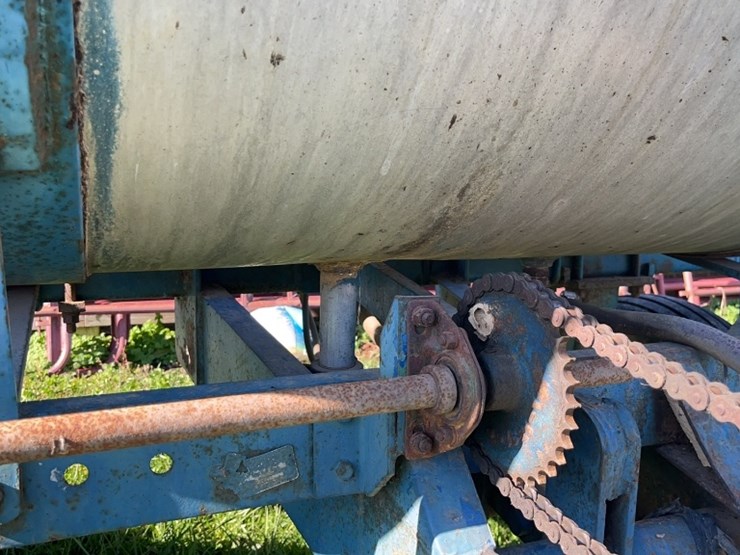 john-blue-sprayer-image-8