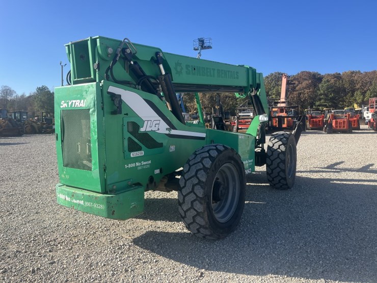 2014-sky-trak-10042-image-6