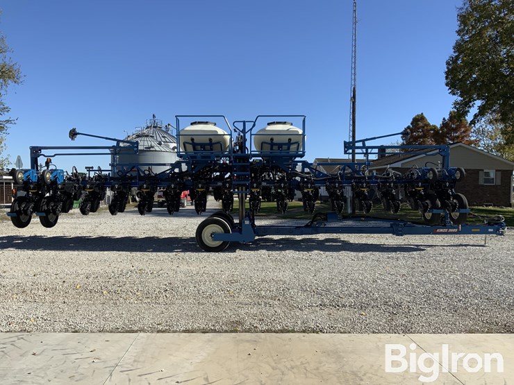 2023-kinze-3605-image-4