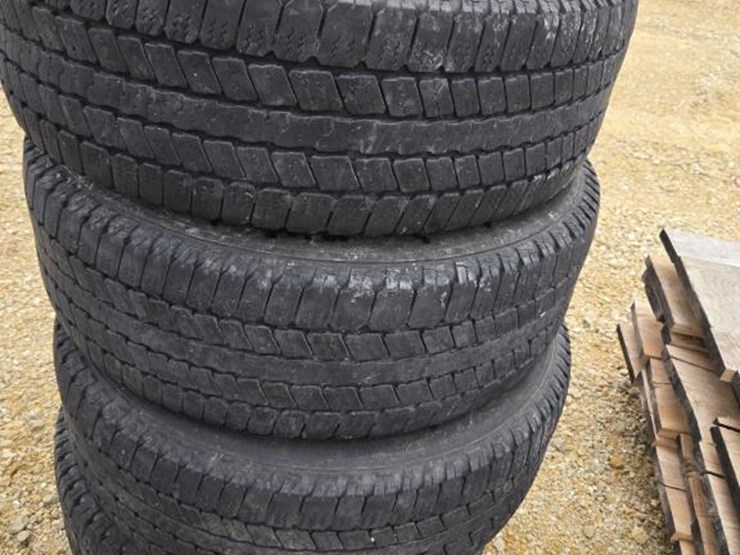 #5955-•-(4)-goodyear-wrangler-sr-a-lt265/60r20-tires-image-3