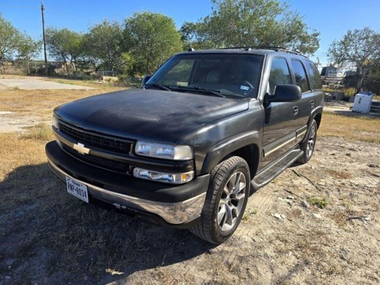 2004-chev-tahoe-1gnec13z74r243388-image-1