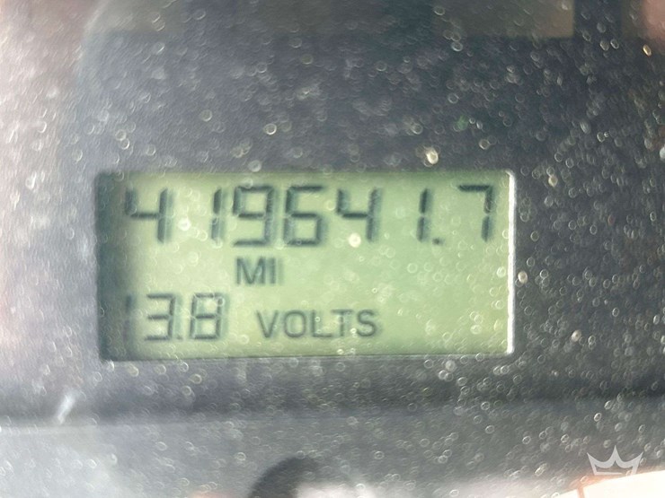 2003-freightliner-fl60-image-10