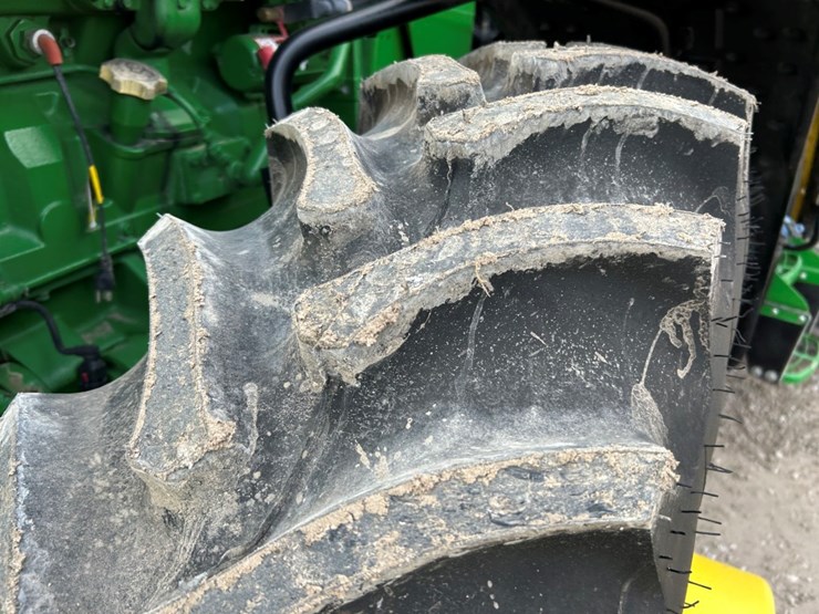 2014-john-deere-8270r-image-60