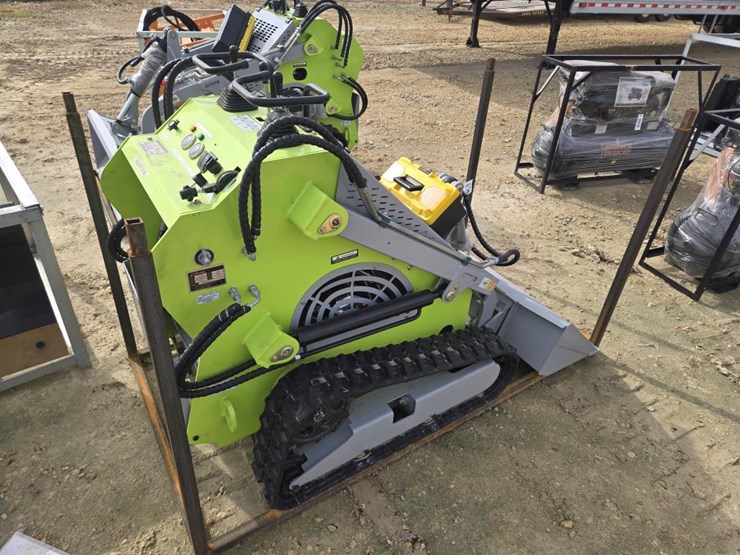 #6013-•-new-landhero-mini-skid-steer-loader-w/-tracks-image-4