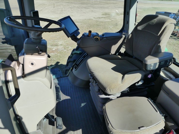 2015-john-deere-8370r-image-8