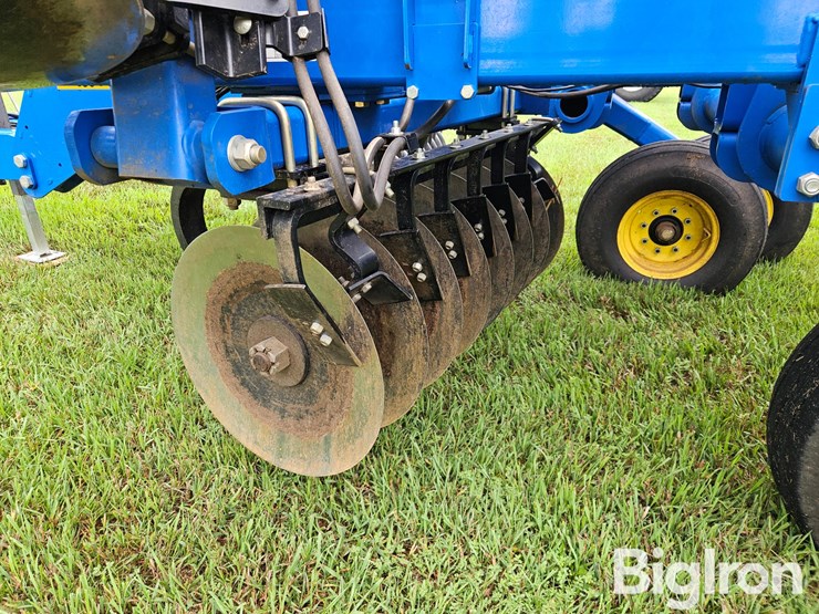 2012-landoll-7431-23-image-20