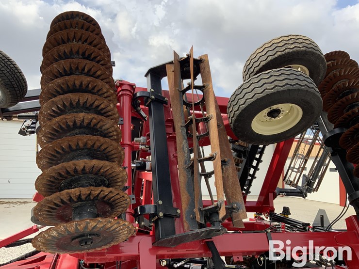 2025-mcfarlane-incite-tc-5124-drb-23'-5"-vertical-tillage-machine-image-17