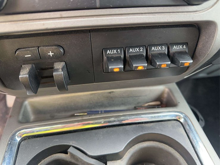 2012-ford-f350-xlt-image-33