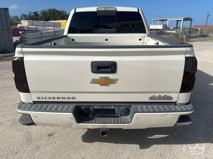 2014-chevrolet-silverado-1500-high-country-image-28