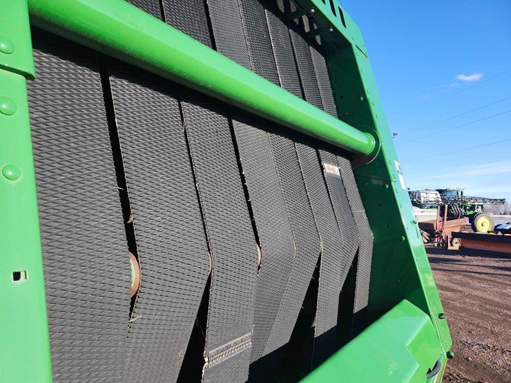 2023-john-deere-560m-image-54