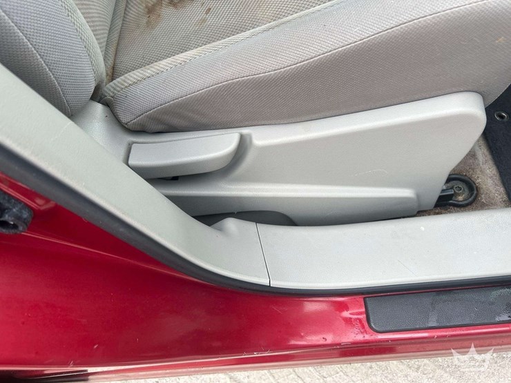 2013-nissan-rogue-image-25