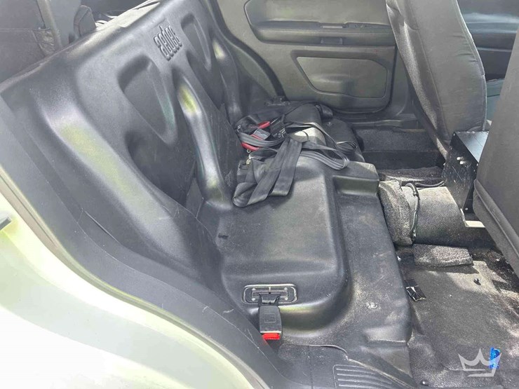 2017-ford-explorer-image-23