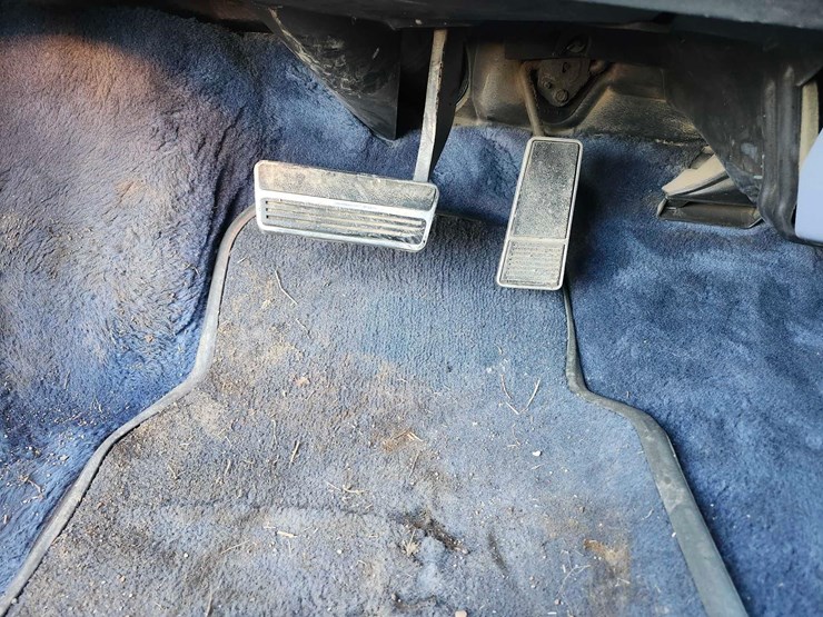 1985-oldsmobile-ninety-eight-regency-image-73