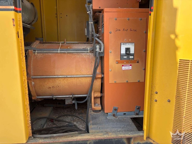 1997-generac-t/a-towable-175kw-diesel-generator-image-14