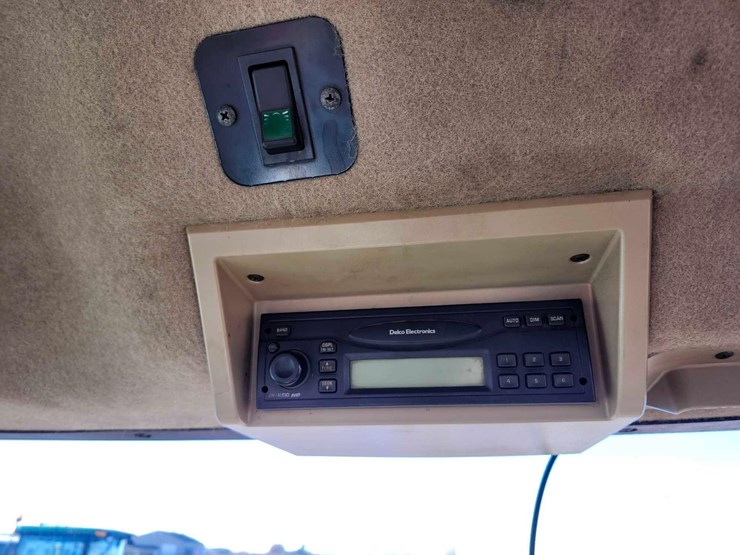 2007-john-deere-8430-image-51