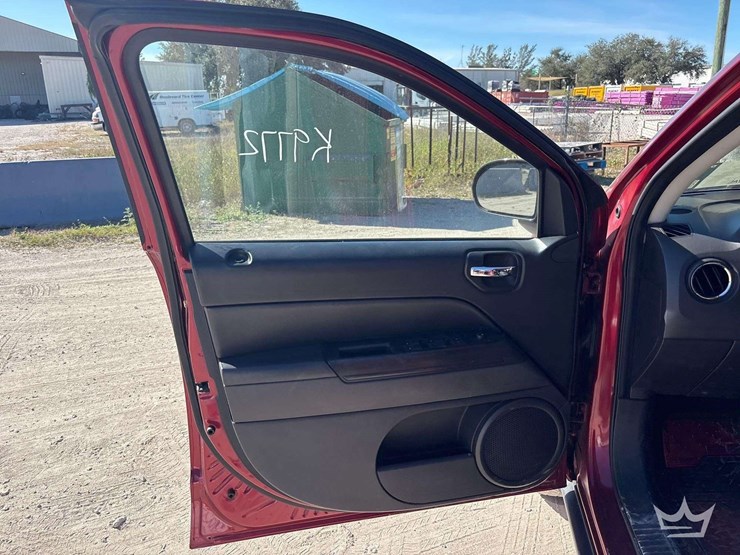 2016-jeep-compass-sport-image-10