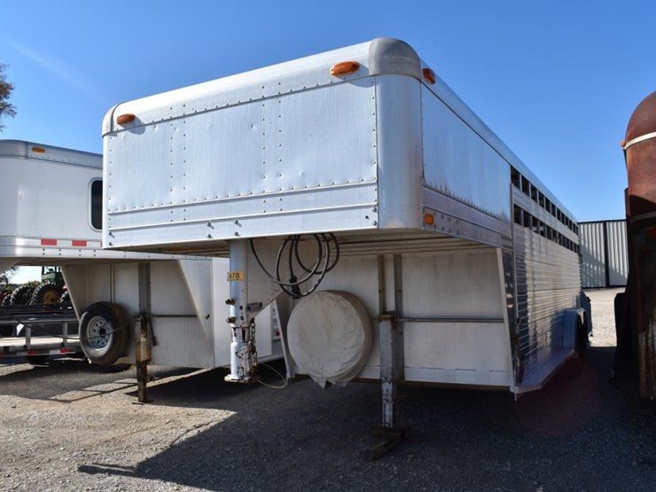6'-8"-x-20'-4-star-aluminum-gooseneck-livestock-trailer-(vin-#-1s9s20202l01-image-2