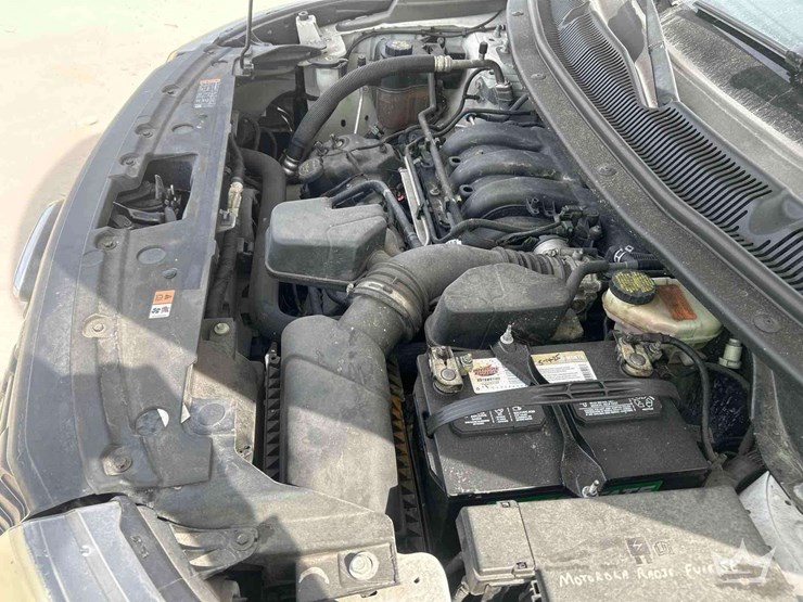 2017-ford-explorer-image-8