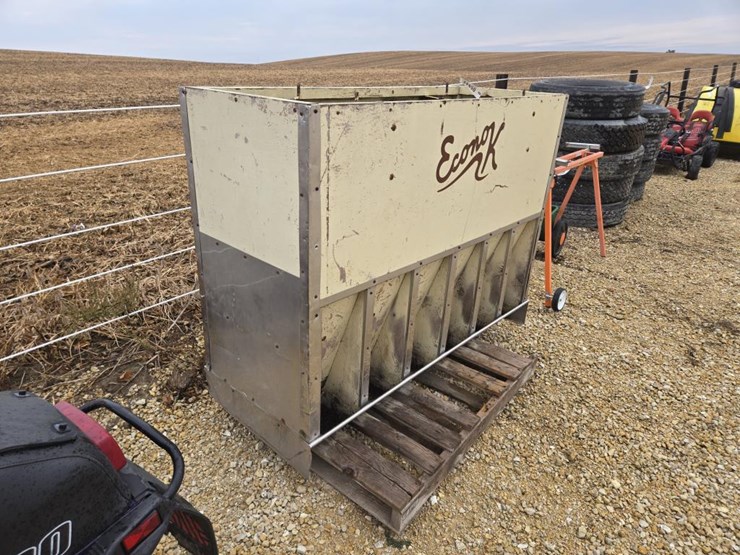 #5942-•-econo-k-hog-feeder-image-1
