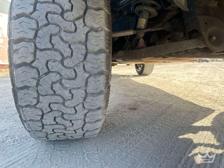 2014-chevrolet-silverado-1500-high-country-image-32