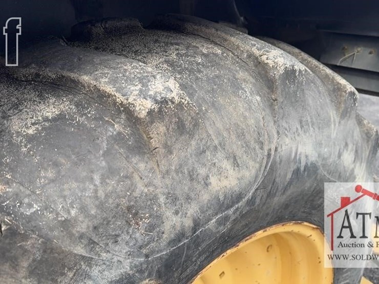 1996-ford-555d-image-19