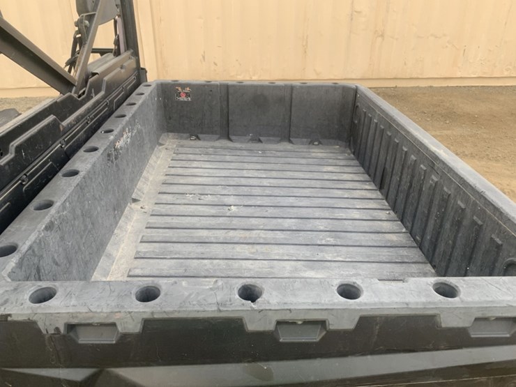 2018-polaris-6-passenger-utility-cart,-image-10