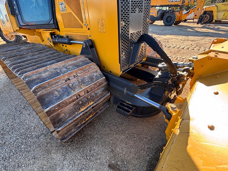 2022-deere-650k-lgp-image-14