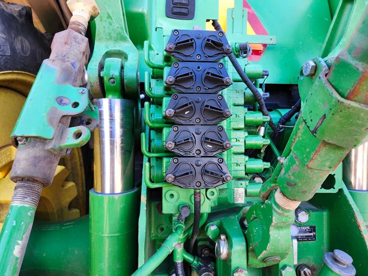 2007-john-deere-8430-image-38
