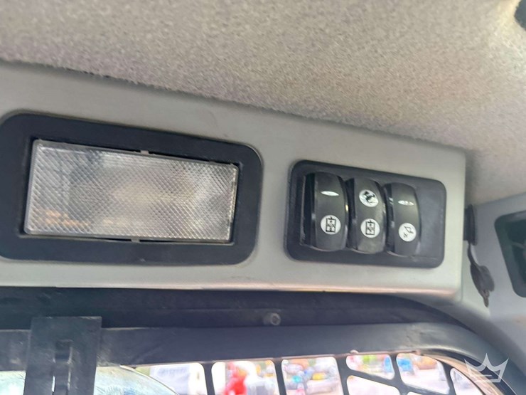 2018-caterpillar-287d-image-12