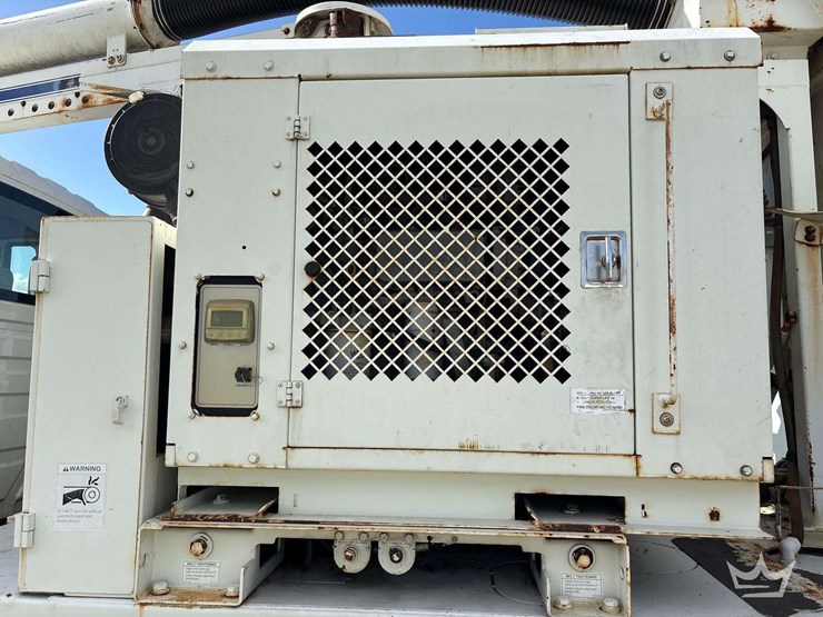 2009-international-7400-image-34