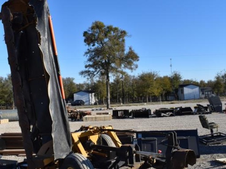 vermeer-7040-image-1