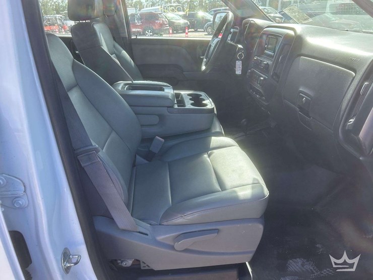 2015-chevrolet-silverado-2500-image-28