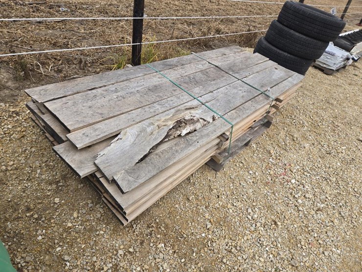 #5954-•-(140)-board-feet-honey-locust-lumber-image-1