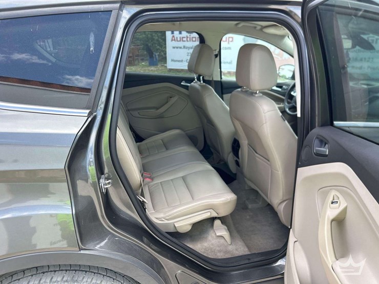 2015-ford-escape-image-23