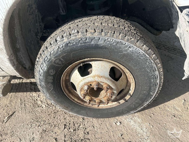 2012-dodge-3500-image-26