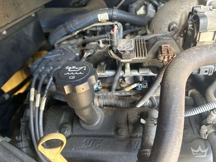 2009-yale-veracitor-135vx-12,150lbs-straight-mast-forklift-image-18