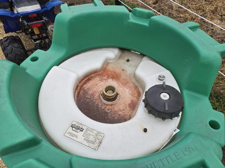 #5926-•-(2)-150-gallon-poly-totes-image-4