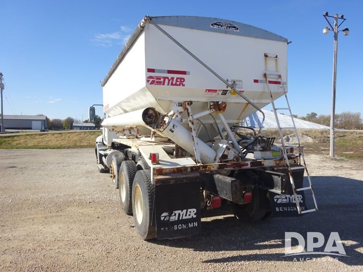2004-mack-vision-dry-tender-truck-(pz14165,-unit-17539)-image-28